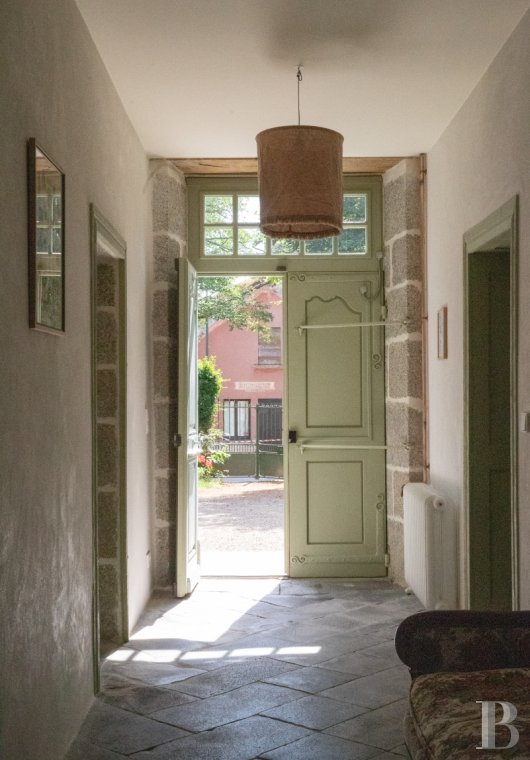 A carefully renovated 19th-century family home in the Plateau de Millevaches nature reserve in Flayat  - photo  n°8